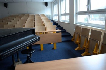 Moderní učebny, lepší zázemí i bezbariérový přístup