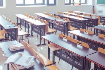 Karlovarský kraj rozdělí mezi středoškoláky stipendia