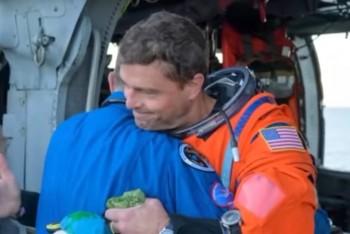 Artemis II uspěla, ale NASA hazardovala s posádkou